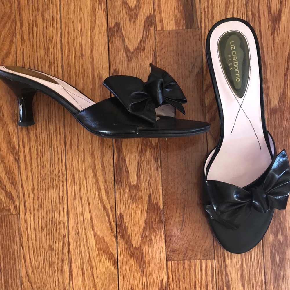 Liz Claiborne Pumps